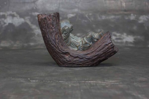 Relaxing buddha candle holder